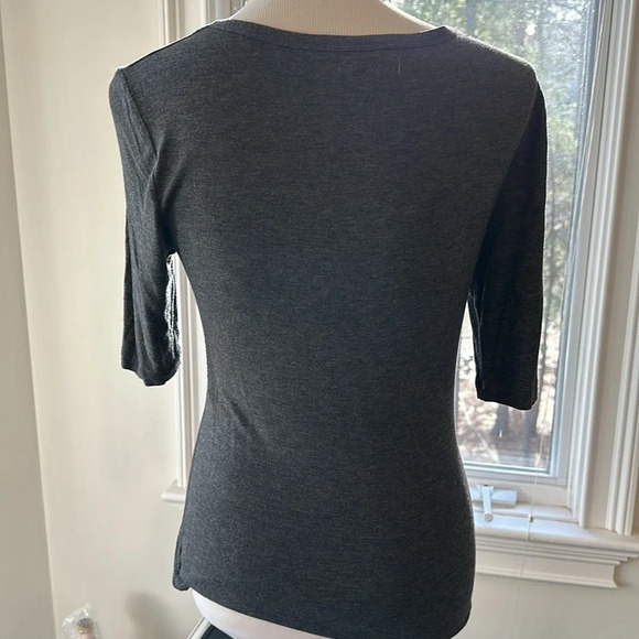 Zenana Outfitters Chico Elbow length Scoopneck Tee, Sie small, Like new - Picture 4 of 6